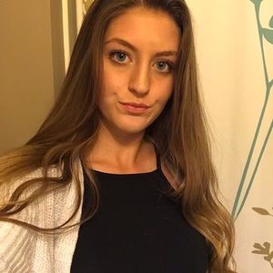 Meet your Posher, Kayla